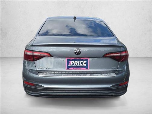Silver/Gray 2022 Volkswagen Jetta 1.5T SE