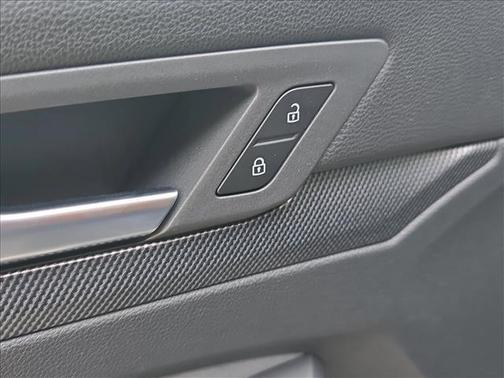 Mythos Black Metallic 2026 Volkswagen Golf R 2.0T DSG