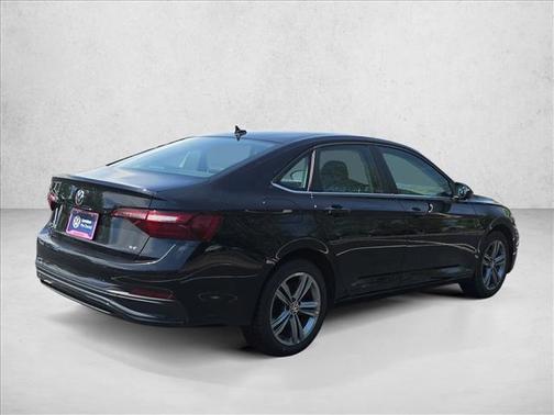Deep Black Pearl 2024 Volkswagen Jetta 1.5T SE