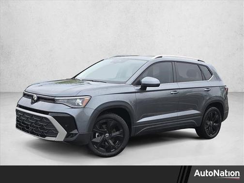 Platinum Gray Metallic 2025 Volkswagen Taos 1.5T SE