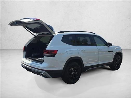 opal white pearl 2026 Volkswagen Atlas Peak Edition