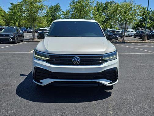 Opal White Pearl 2024 Volkswagen Tiguan 2.0T SE R-Line Black