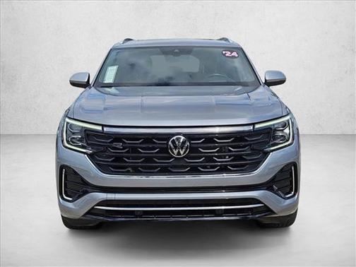 Silver Mist Metallic 2024 Volkswagen Atlas Cross Sport 2.0T SEL