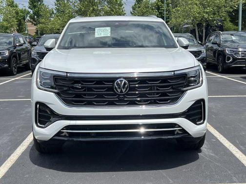 2025 Volkswagen Atlas Cross Sport 2.0T SEL Premium