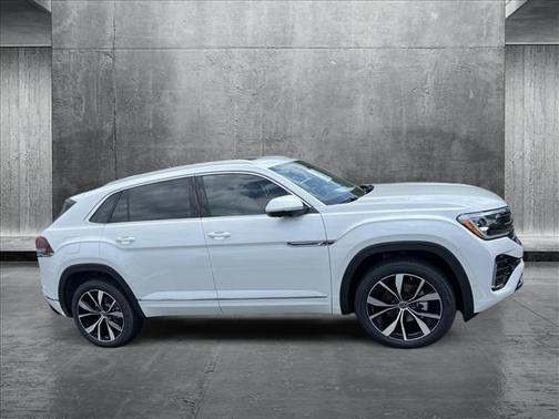2025 Volkswagen Atlas Cross Sport 2.0T SEL Premium
