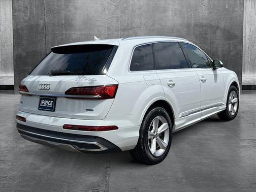 2022 Audi Q7 55 Premium