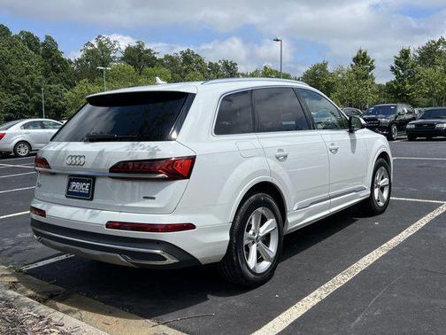 2022 Audi Q7 55 Premium