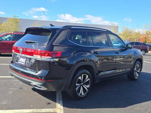 2024 Volkswagen Atlas 2.0T SE