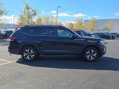 2024 Volkswagen Atlas 2.0T SE