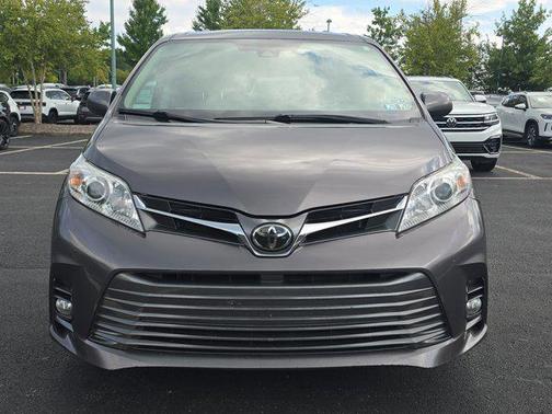 2019 Toyota Sienna XLE