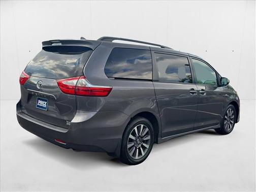2019 Toyota Sienna XLE