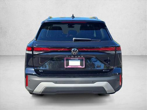 2025 Volkswagen Tiguan 2.0T SE 4MOTION