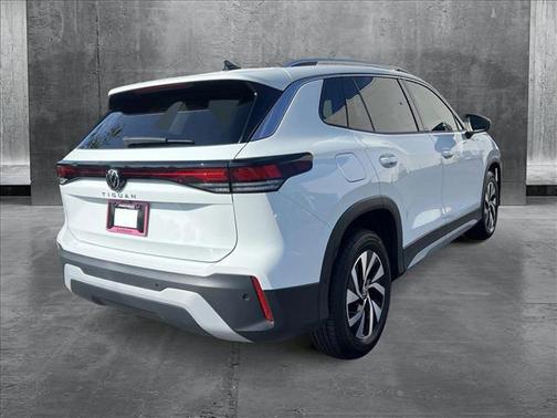 2025 Volkswagen Tiguan 2.0T S