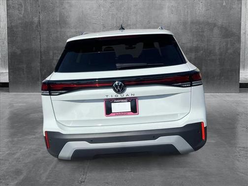 2025 Volkswagen Tiguan 2.0T S