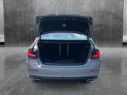 2022 BMW 530 i xDrive