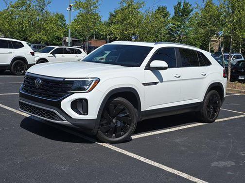 Pure White 2024 Volkswagen Atlas Cross Sport 2.0T SE w/Technology
