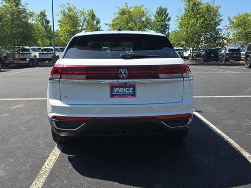 Pure White 2024 Volkswagen Atlas Cross Sport 2.0T SE w/Technology
