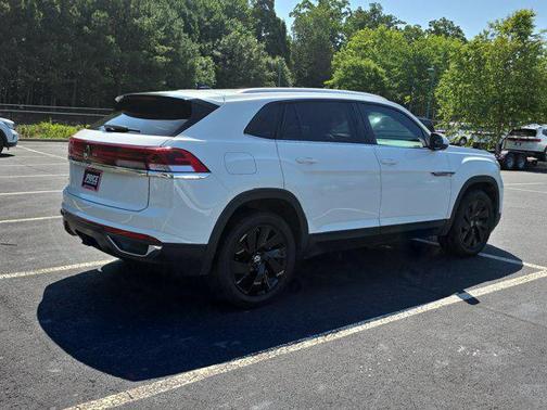 Pure White 2024 Volkswagen Atlas Cross Sport 2.0T SE w/Technology