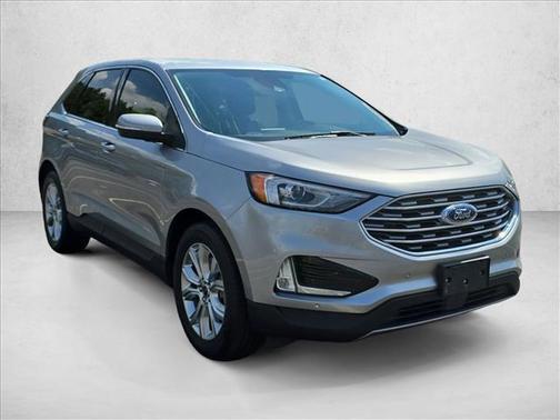 Iconic Silver Metallic 2021 Ford Edge Titanium