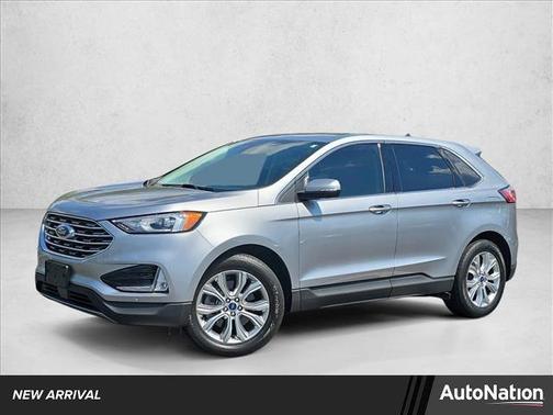 Iconic Silver Metallic 2021 Ford Edge Titanium