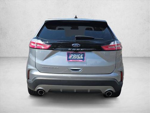 Iconic Silver Metallic 2021 Ford Edge Titanium