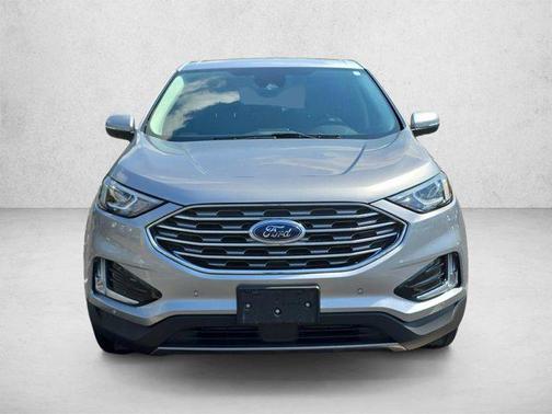 Iconic Silver Metallic 2021 Ford Edge Titanium