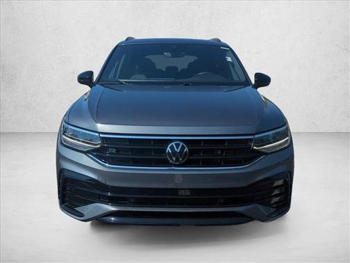 Platinum Gray Metallic 2024 Volkswagen Tiguan 2.0T SE R-Line Black