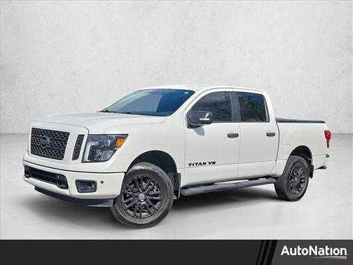 Pearl White 2018 Nissan Titan SV