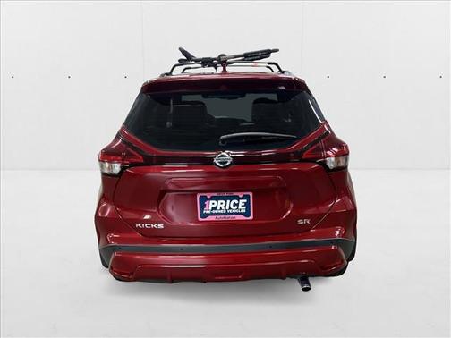 2021 Nissan Kicks SR