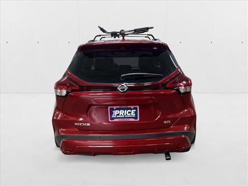 2021 Nissan Kicks SR