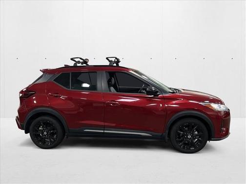 2021 Nissan Kicks SR