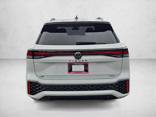 2025 Volkswagen Tiguan 2.0T SE R-Line Black 4MOTION