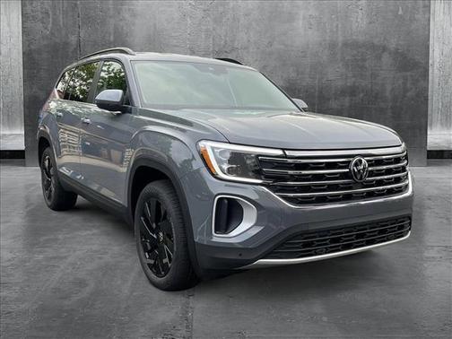 2025 Volkswagen Atlas 2.0T SE w/Technology 4MOTION