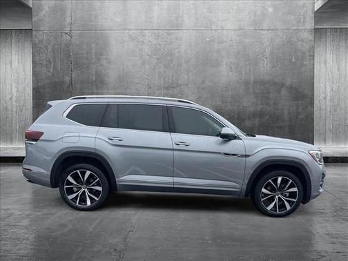 2025 Volkswagen Atlas 2.0T SEL Premium R-Line 4MOTION