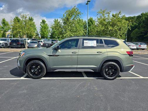 2026 Volkswagen Atlas 2.0T Peak Edition