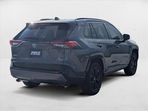 2022 Toyota RAV4 Hybrid SE