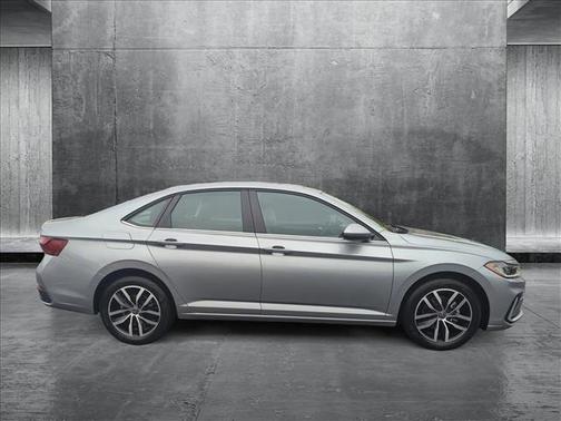 2025 Volkswagen Jetta 1.4T SE