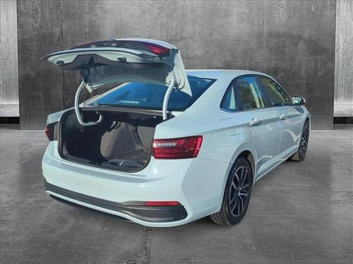 2025 Volkswagen Jetta 1.4T SE