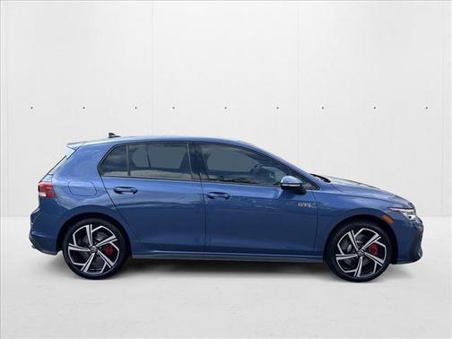 2025 Volkswagen Golf GTI 2.0T SE DSG