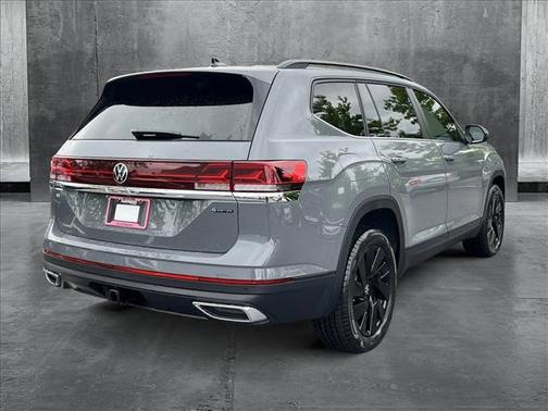 2025 Volkswagen Atlas 2.0T SE w/Technology 4MOTION