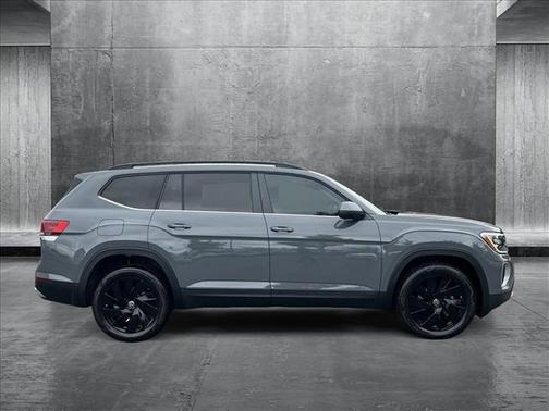 2025 Volkswagen Atlas 2.0T SE w/Technology 4MOTION