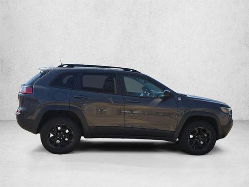 Granite Crystal Metallic Clearcoat 2022 Jeep Cherokee Trailhawk
