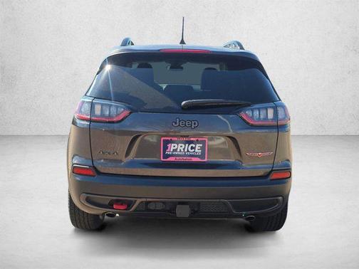 Granite Crystal Metallic Clearcoat 2022 Jeep Cherokee Trailhawk