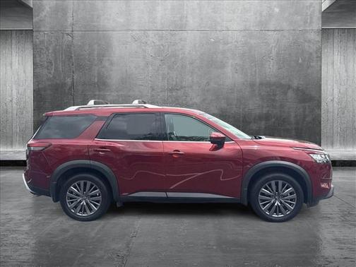 2024 Nissan Pathfinder SL 4WD