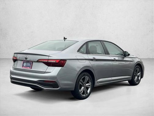 Pyrite Silver Metallic 2024 Volkswagen Jetta 1.5T SE