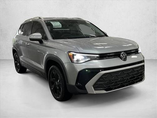 Pyrite Silver Metallic 2025 Volkswagen Taos 1.5T SE