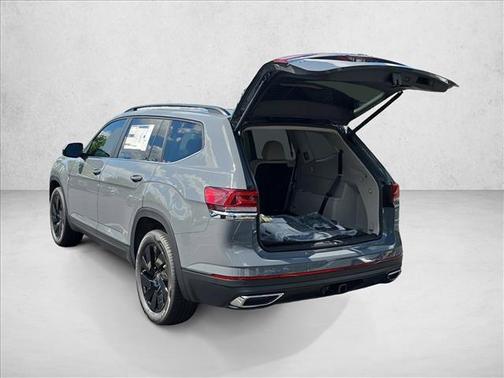 Pure Gray 2026 Volkswagen Atlas 2.0T SE w/Technology 4MOTION