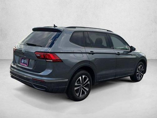 Platinum Gray Metallic 2022 Volkswagen Tiguan 2.0T S