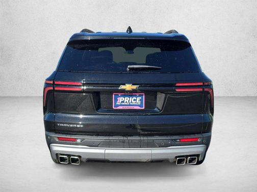 Mosaic Black Metallic 2025 Chevrolet Traverse LT