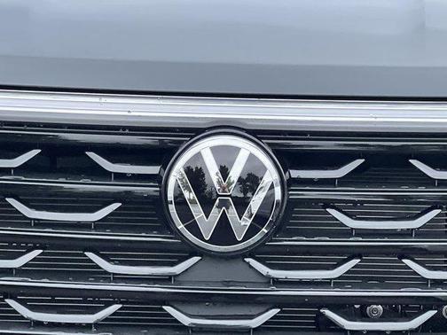 2025 Volkswagen Atlas Cross Sport 2.0T SEL